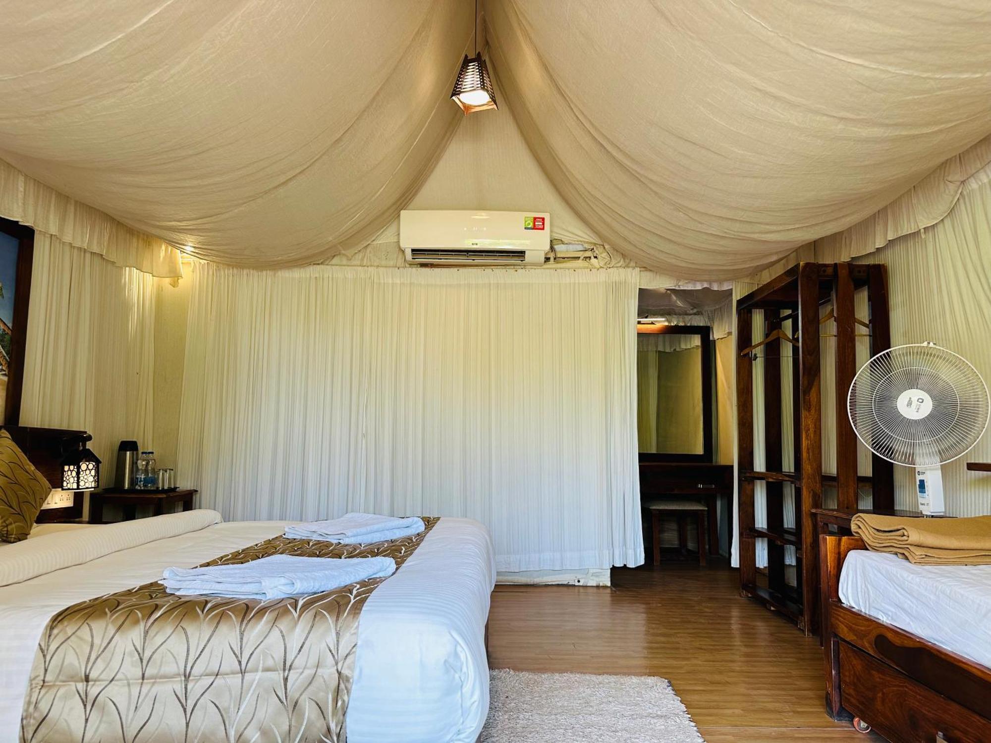 Lion Park Hotel & Resorts Sasan Gir Exterior photo